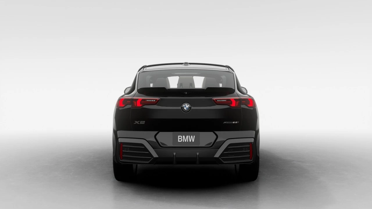 2026 BMW X2 xDrive28i Main Image
