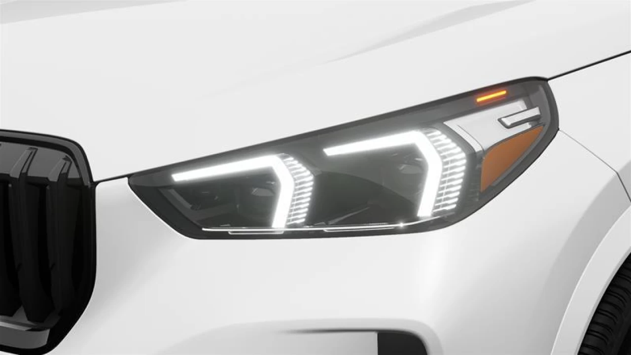 2025 BMW X1 xDrive28i Image principale