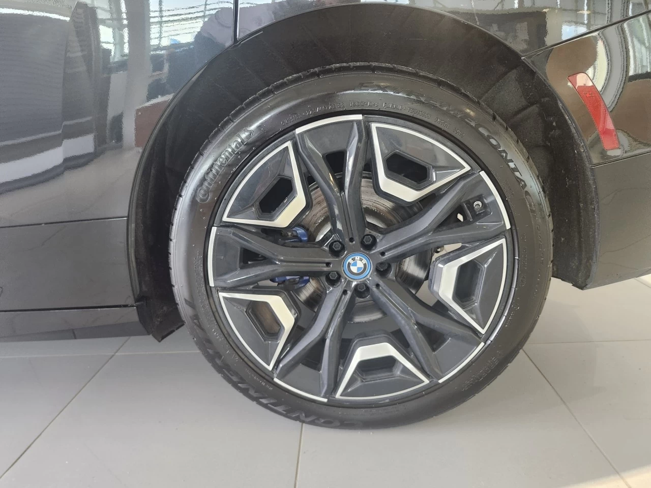 2024 BMW iX xDrive50 Image principale