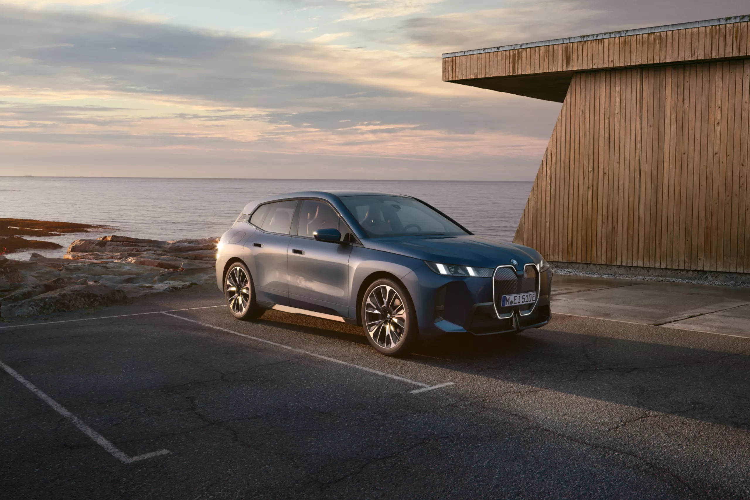 BMW iX xDrive60 SAV électrique haute performance — BMW Ste-Agathe
