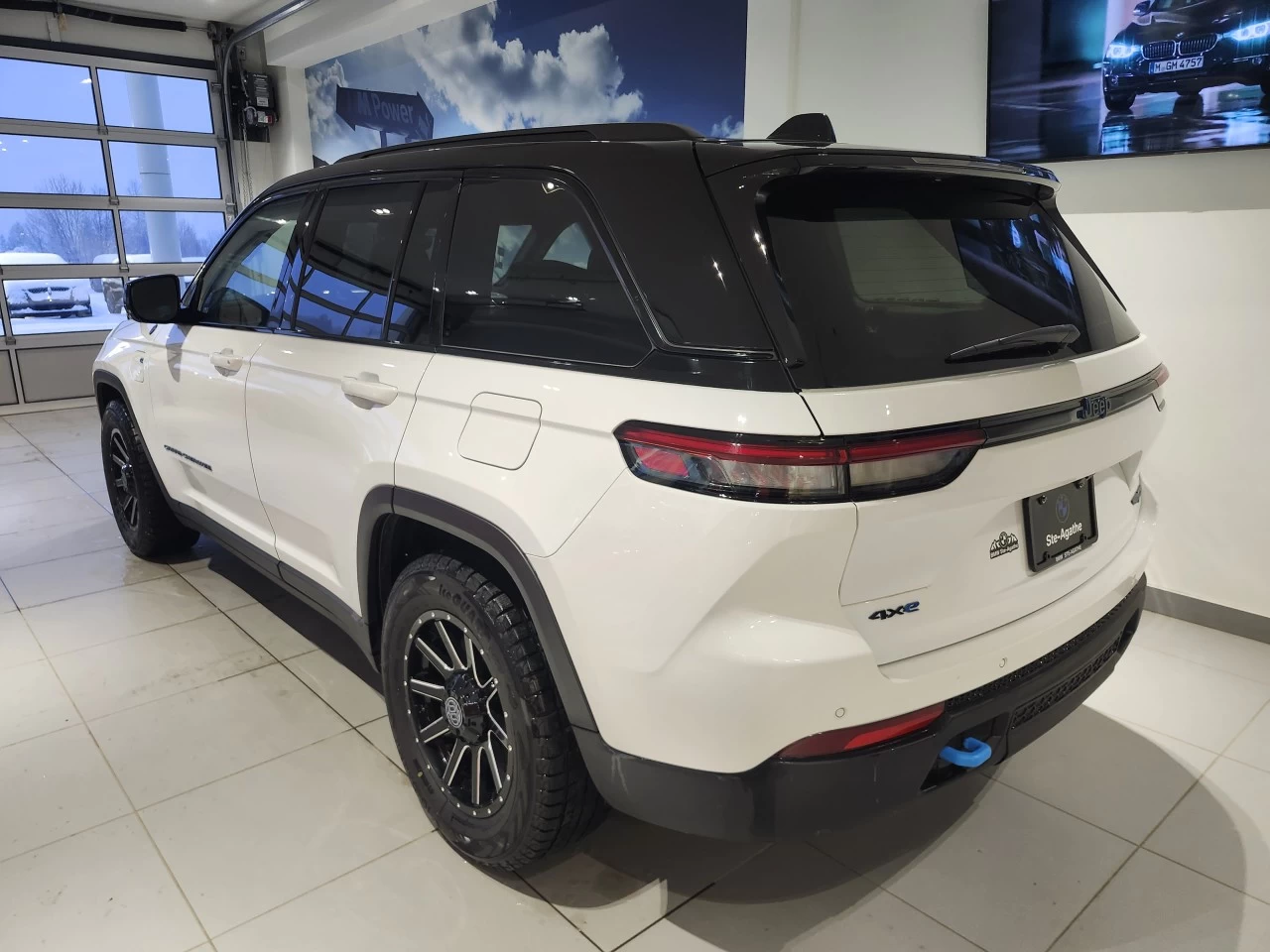 2022 Jeep Grand Cherokee Trailhawk Image principale