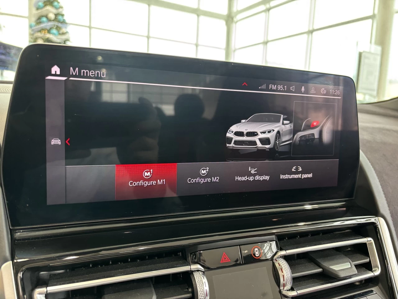 2023 BMW M8 Competition Image principale