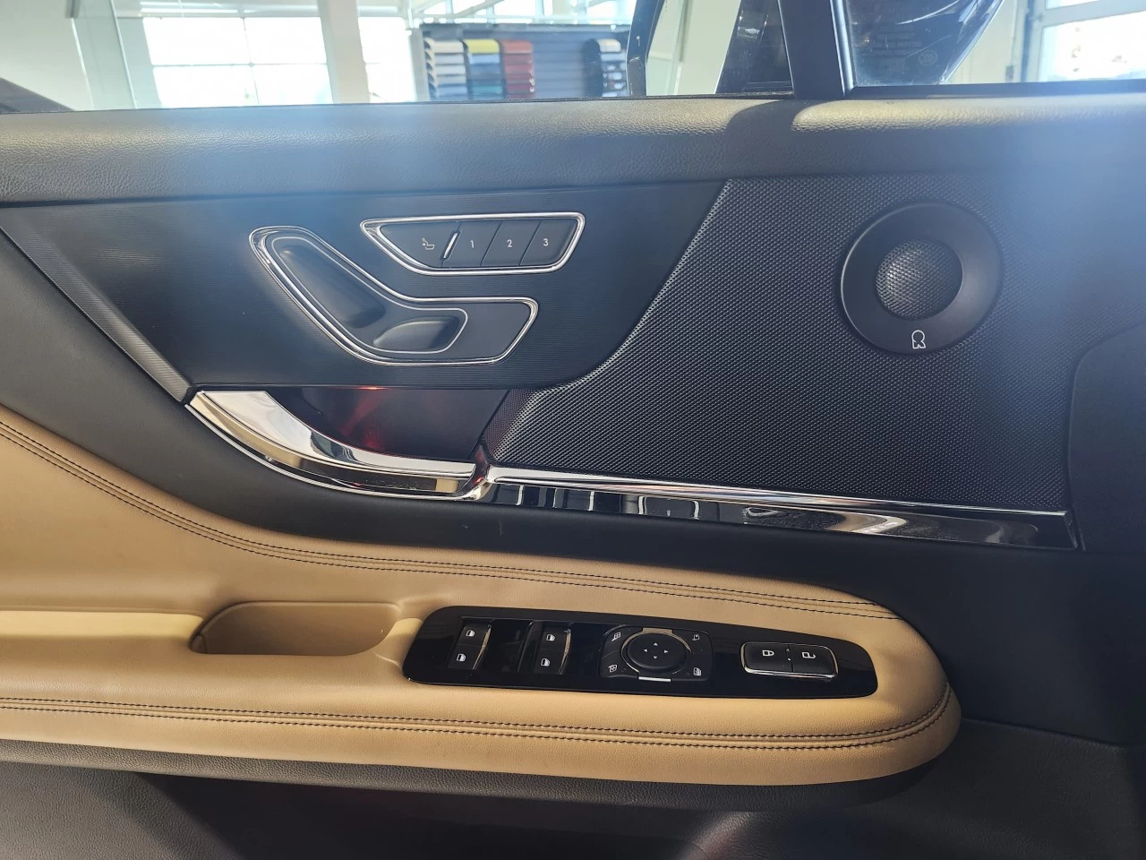 2020 Lincoln Corsair Reserve Main Image