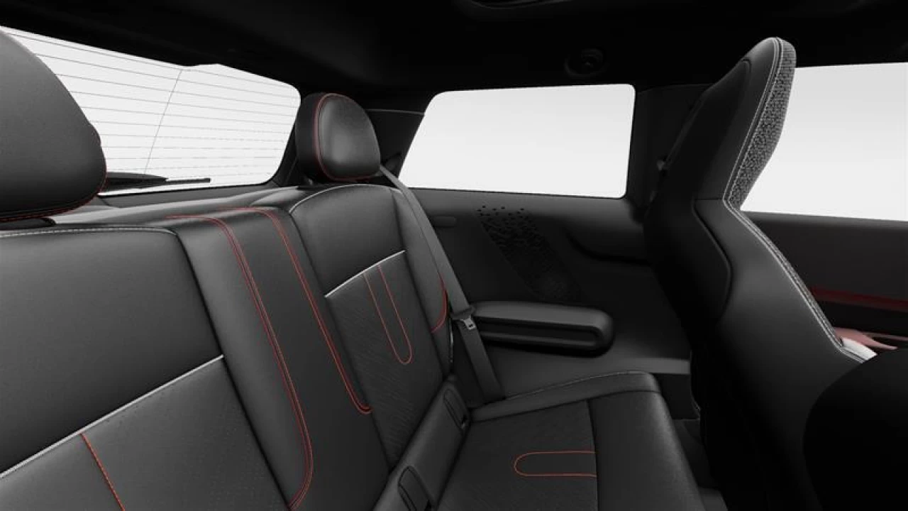 2025 MINI 3 Door John Cooper Works FWD Image principale