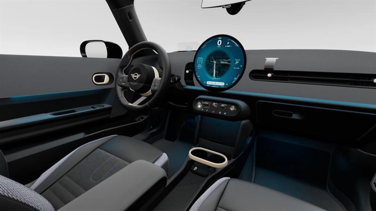 2026 MINI 3 Door
                                                    Cooper C FWD Image principale