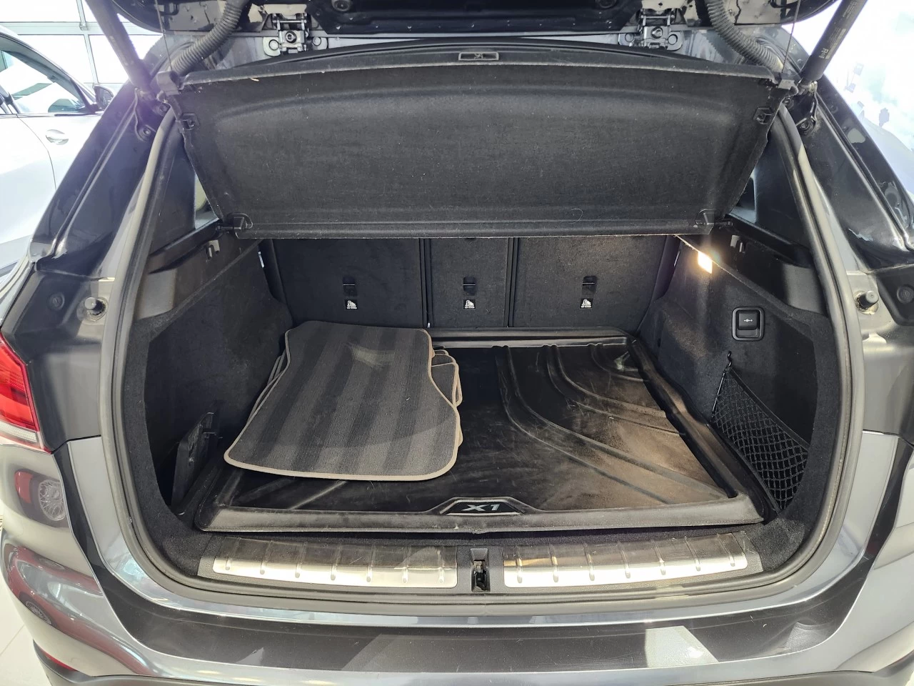 2020 BMW X1 xDrive28i Main Image