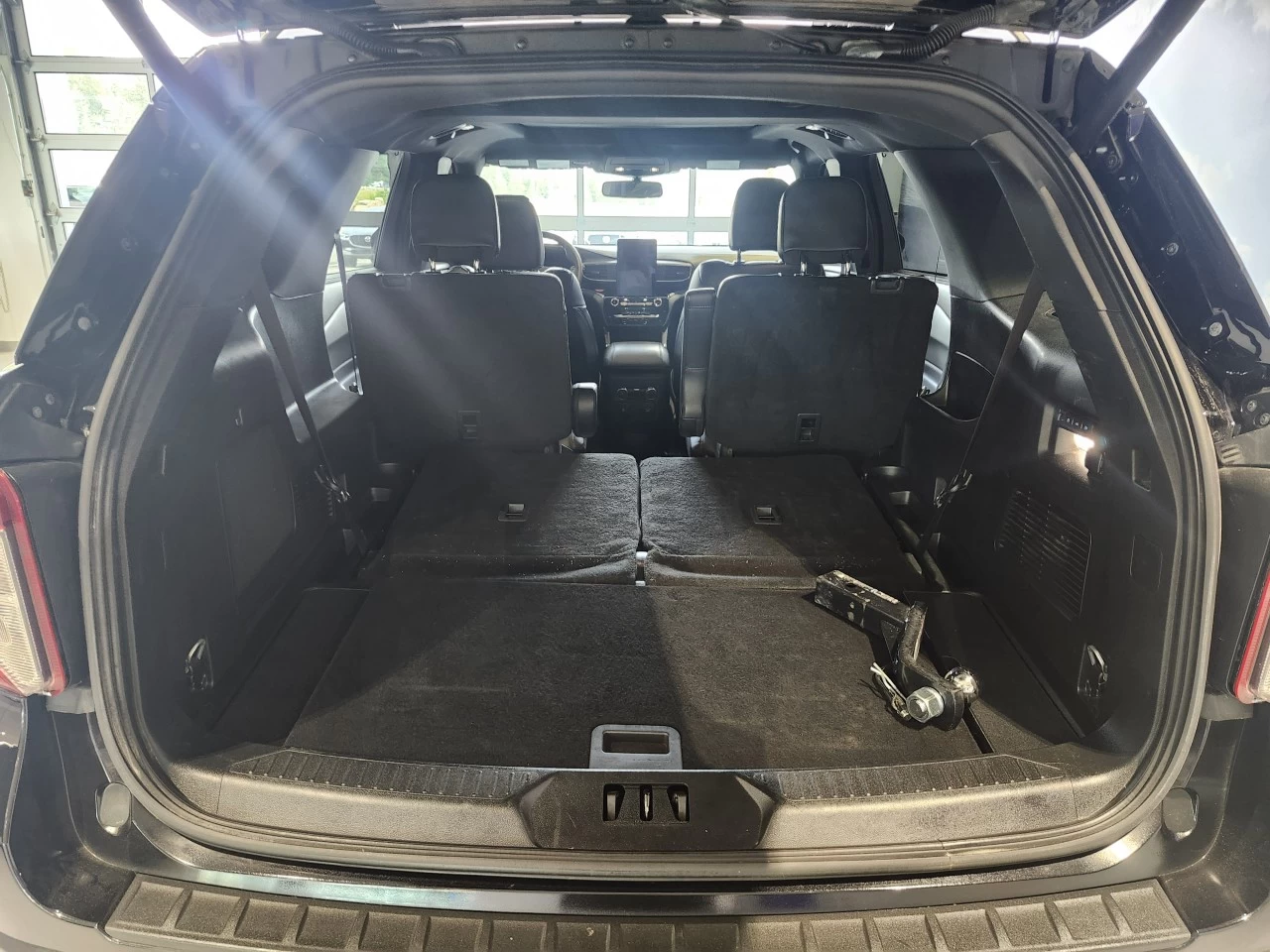 2023 Ford Explorer ST Main Image