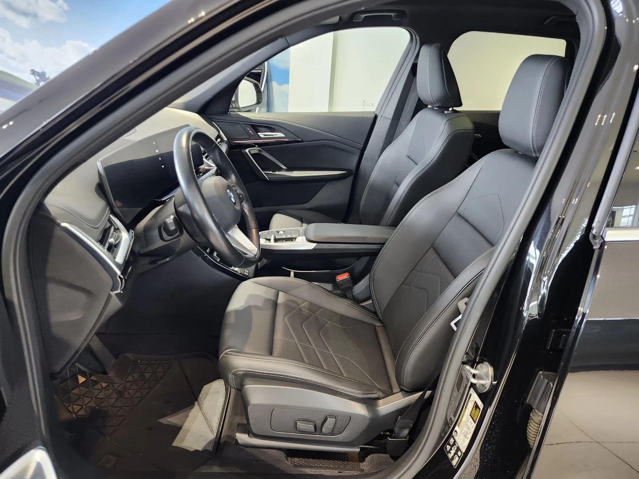 2024 BMW X1 xDrive28i Image principale