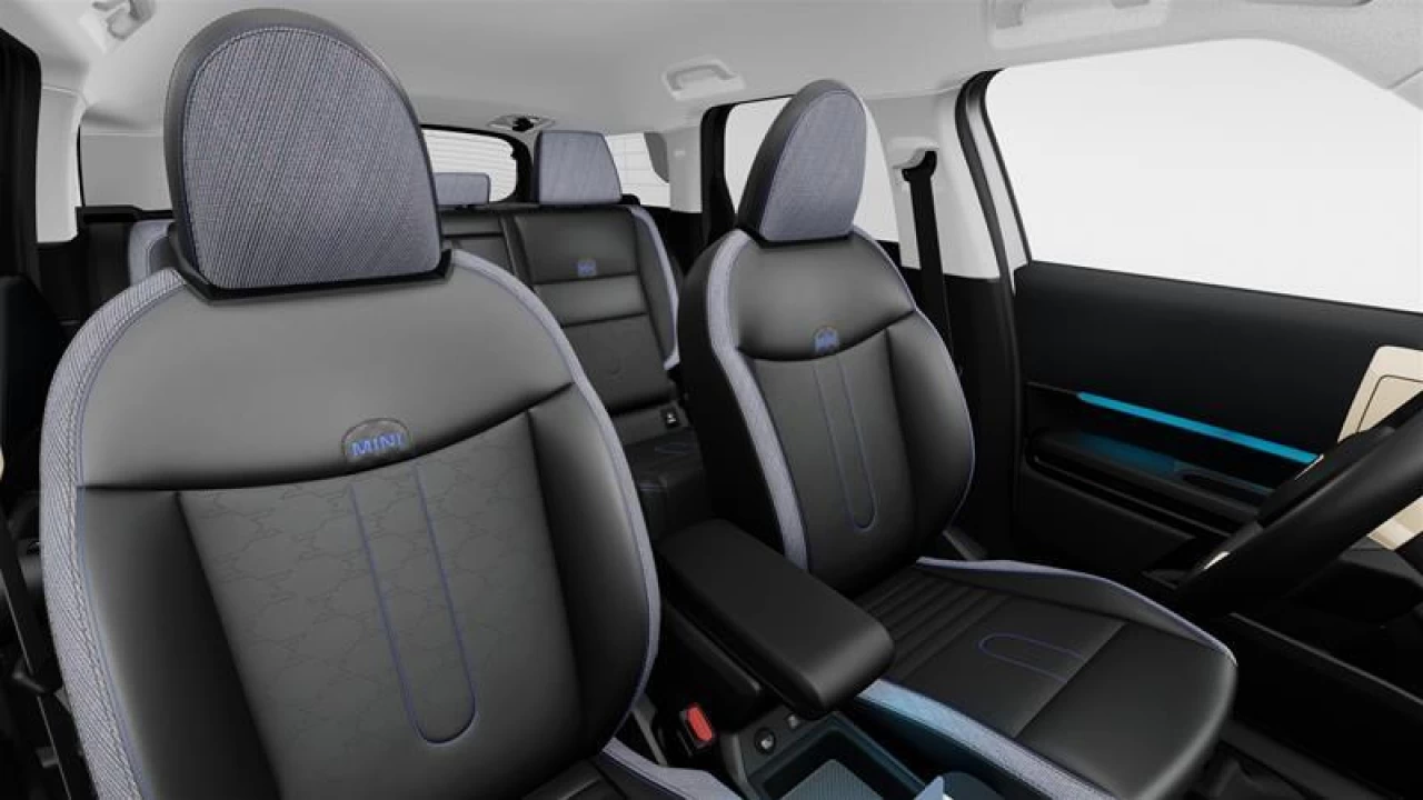 2025 MINI Countryman SE ALL4 Main Image