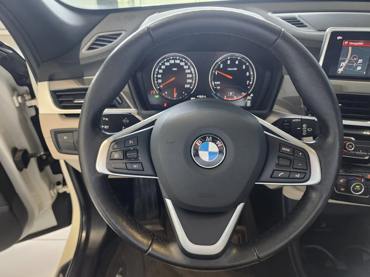 2022 BMW X1 xDrive28i Image principale