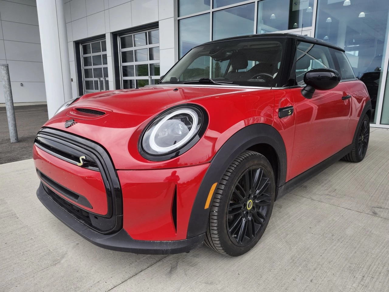 2022 MINI 3 portes Cooper SE https://mail.bmwsteagathe.com/resize/b990ff35b810a3abc0cc817b2ca24889-1