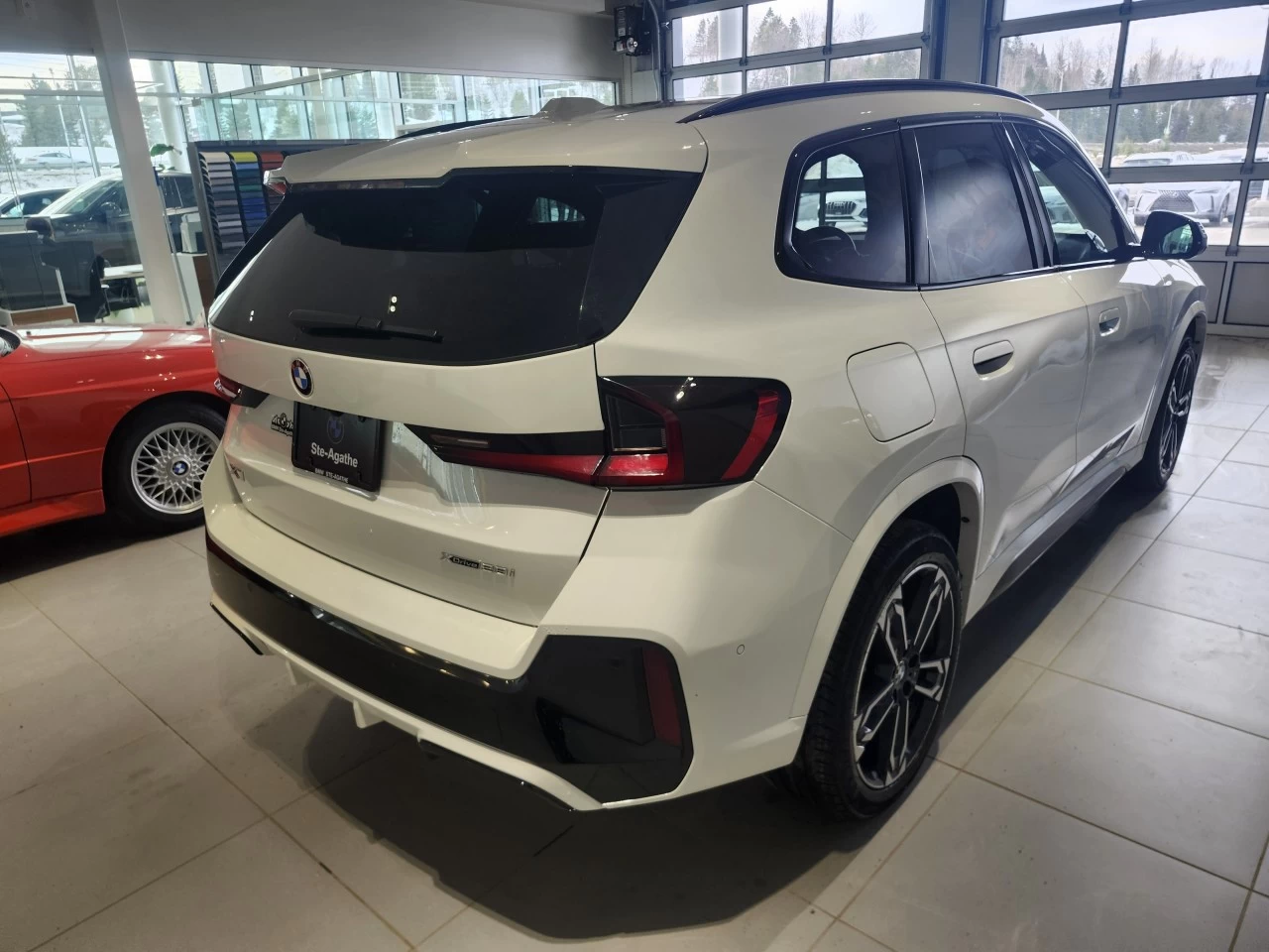 2024 BMW X1 xDrive28i Image principale