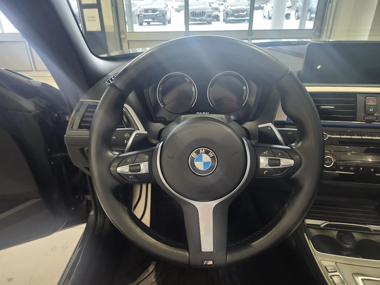 2020 BMW 2 Series 230i xDrive Convertible Image principale