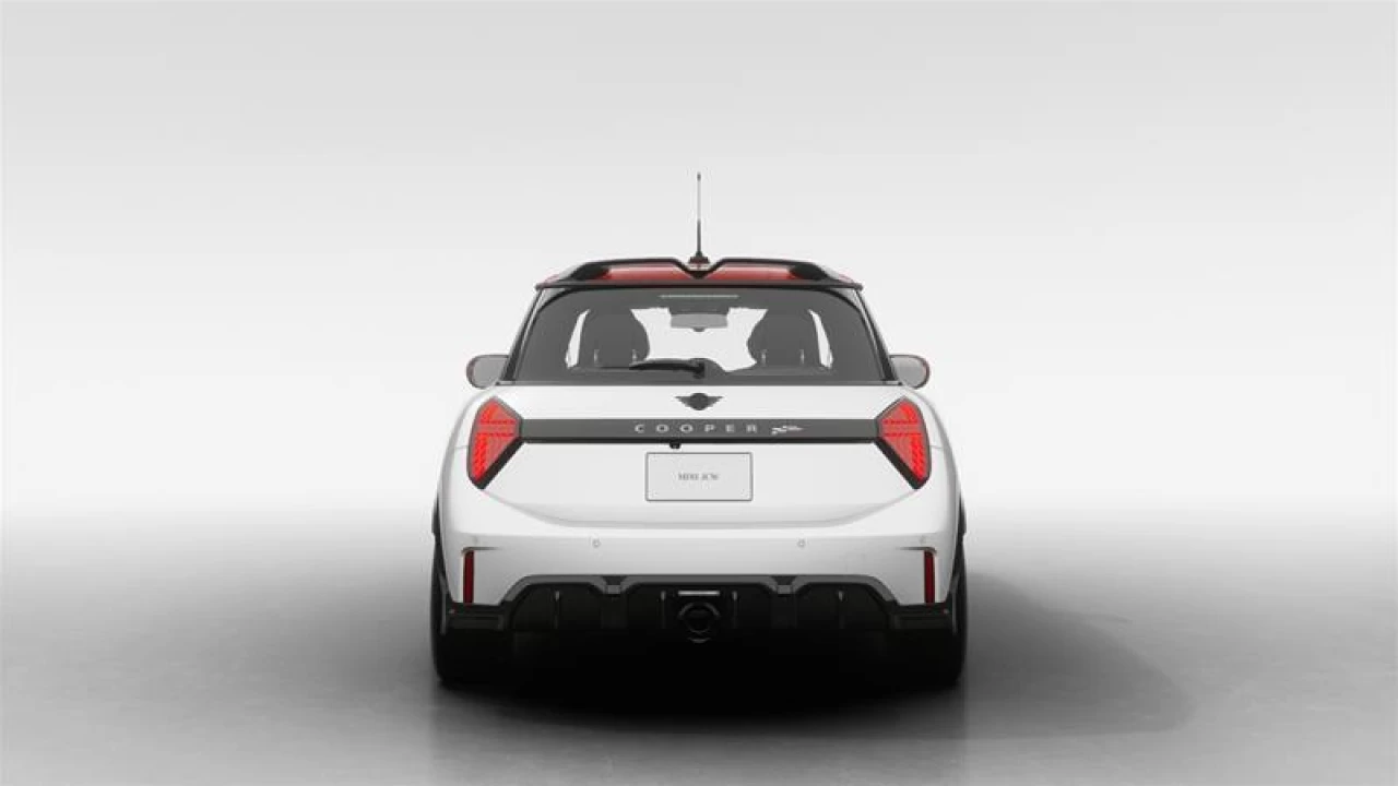 2025 MINI 3 Door John Cooper Works FWD Image principale