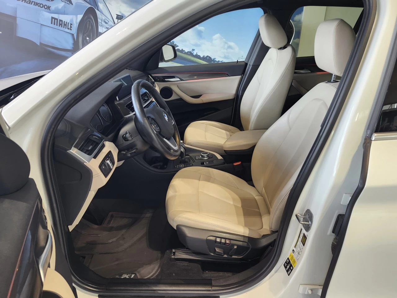 2022 BMW X1 xDrive28i Image principale