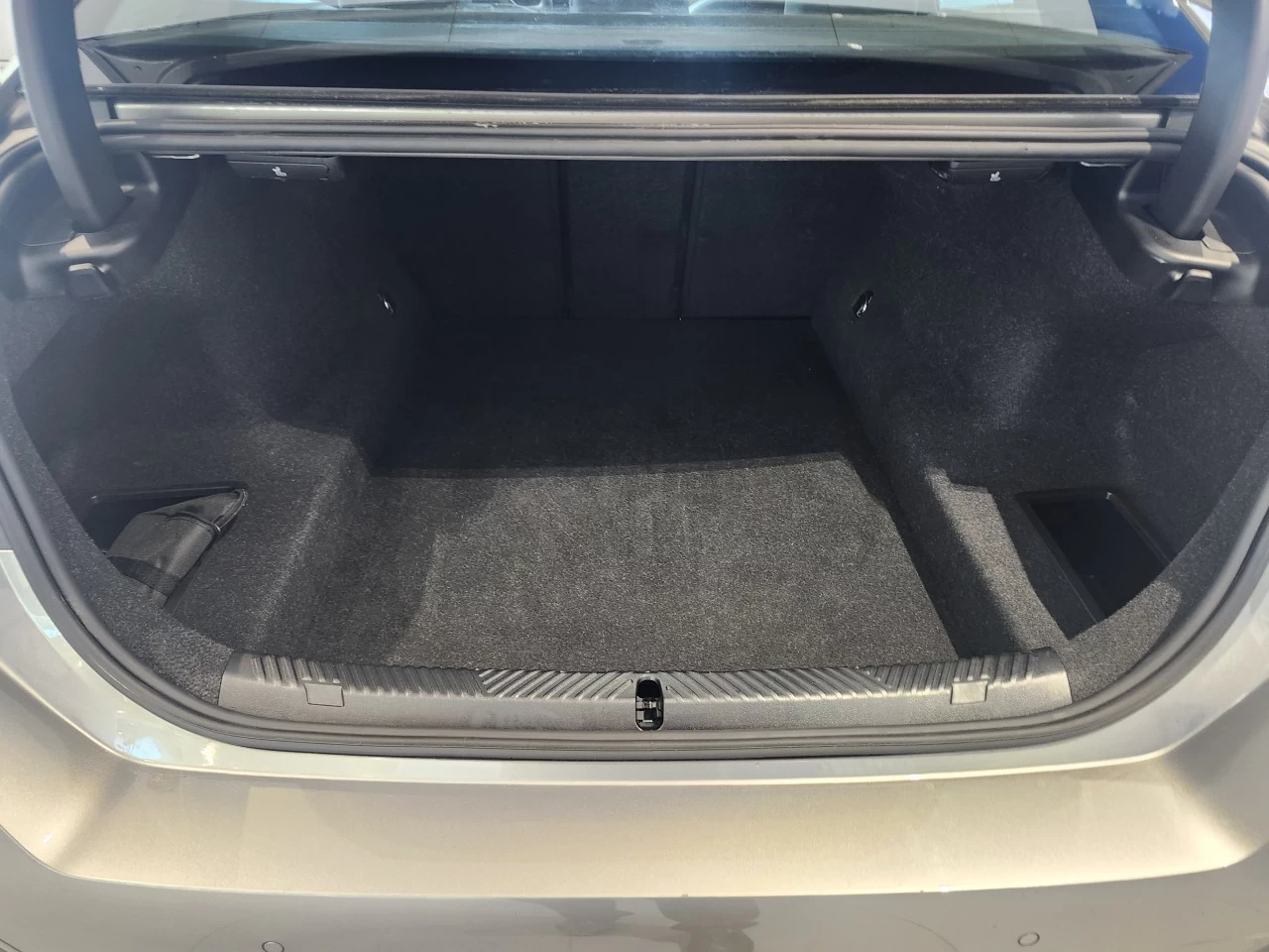 2024 BMW 5 Series 530i xDrive Image principale