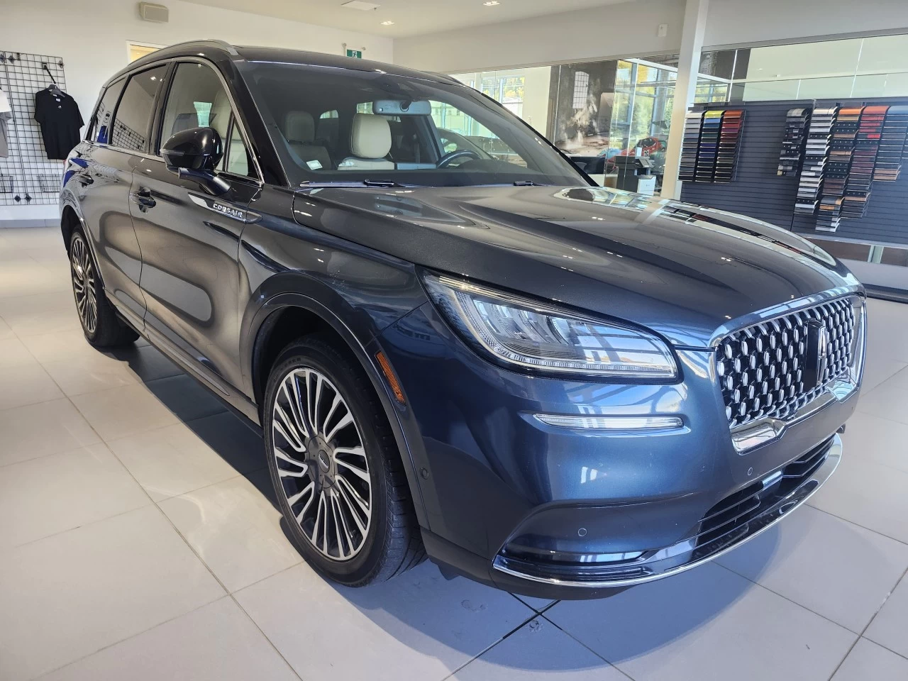 2020 Lincoln Corsair Reserve Main Image