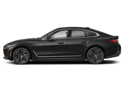 Profil, orienté vers la gauche