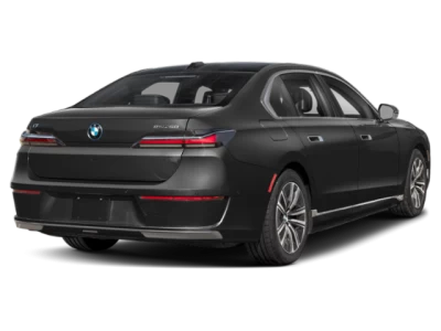 Vue 3/4 arrière, orienté vers la droite