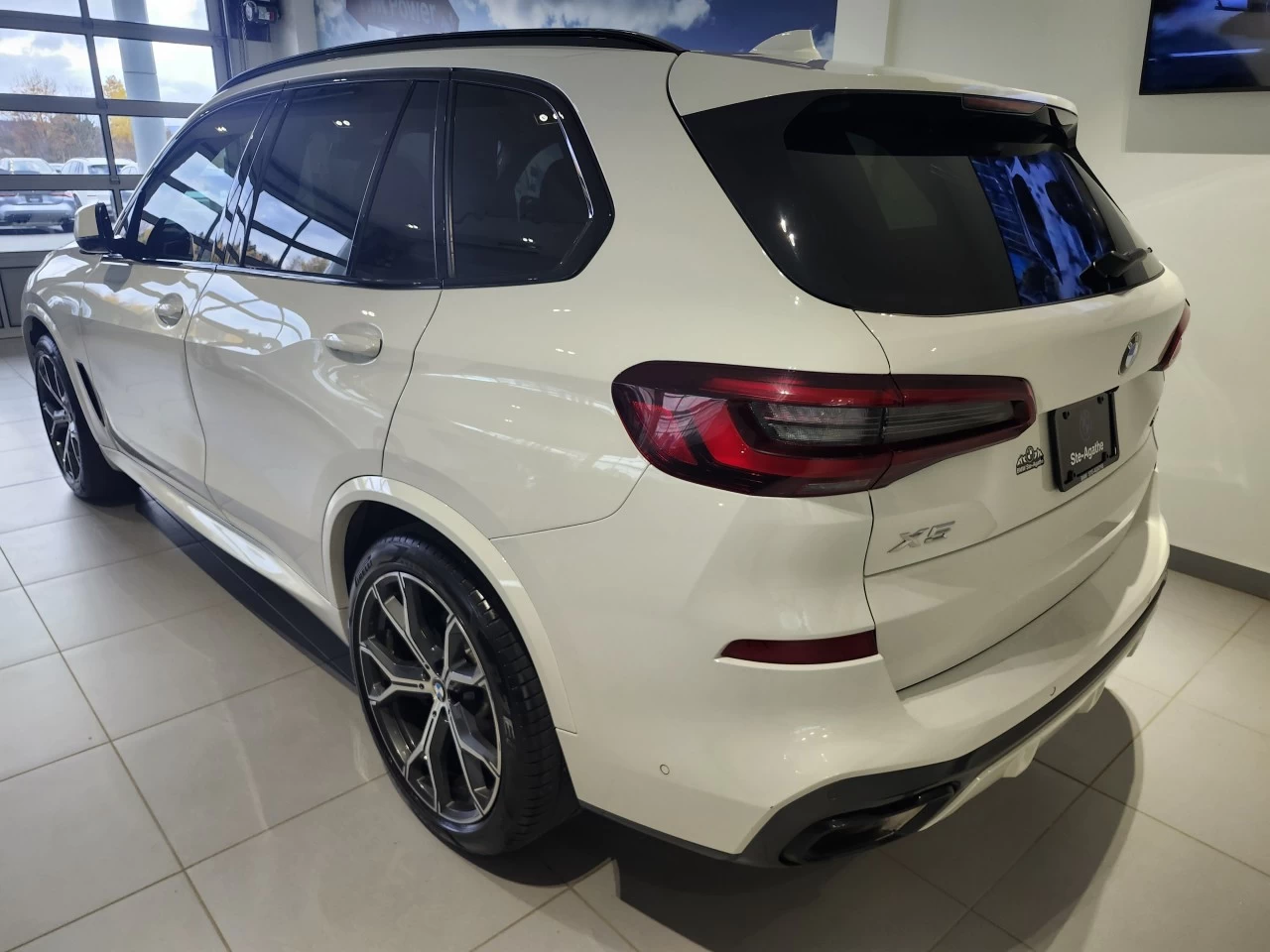 2022 BMW X5 xDrive40i Main Image