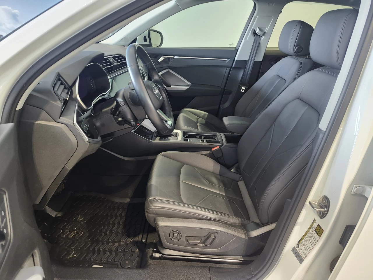 2021 Audi Q3 Progressiv Image principale