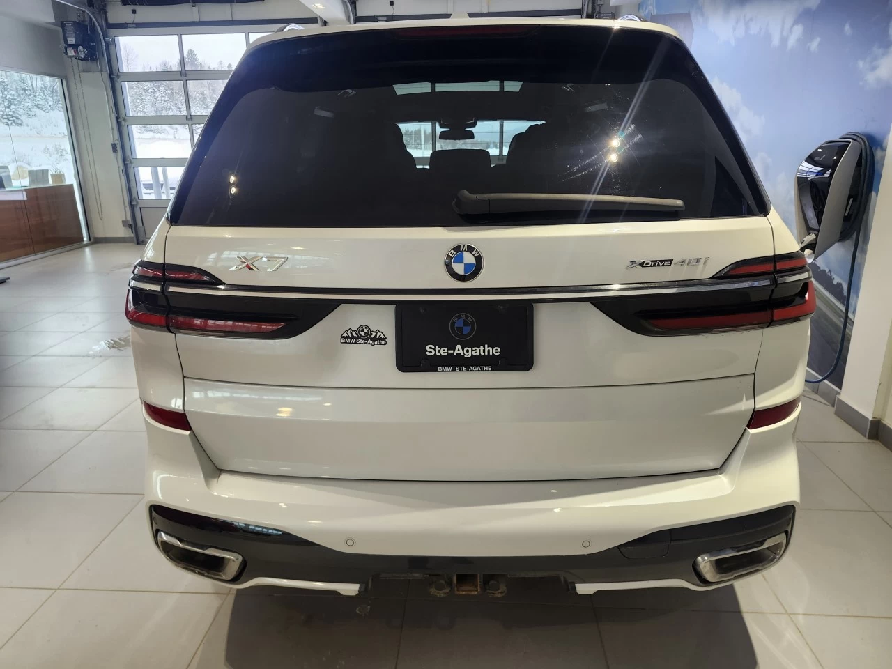 2023 BMW X7 xDrive40i Main Image