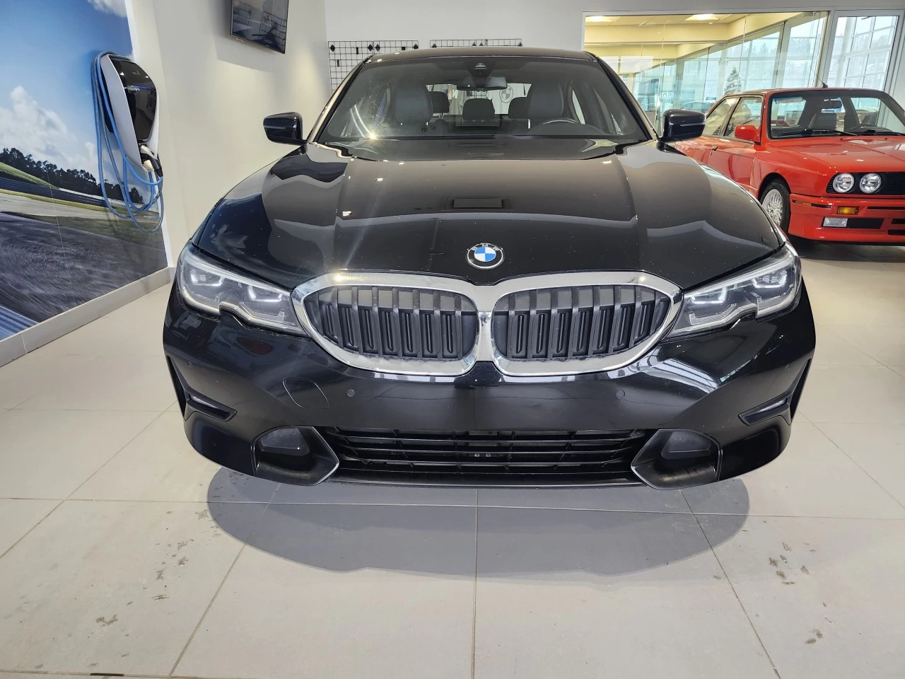 2022 BMW 3 Series 330i xDrive Image principale