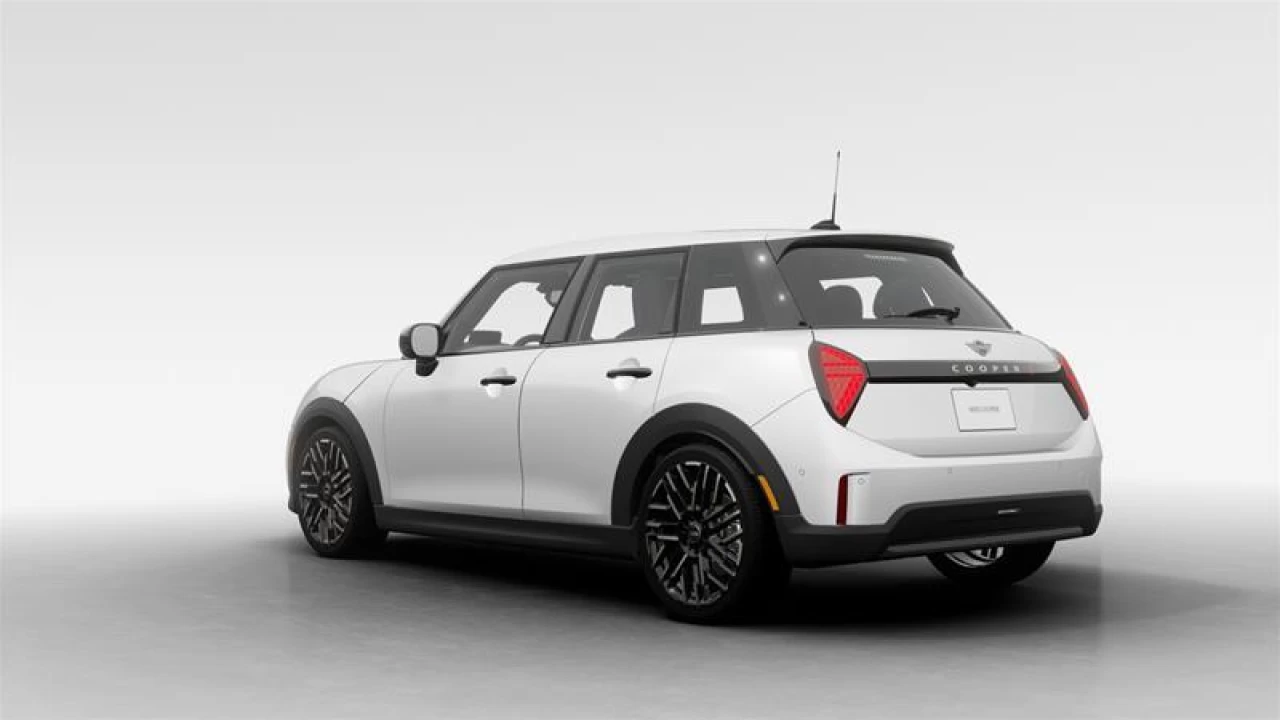 2026 MINI 5 Door Cooper S FWD Image principale