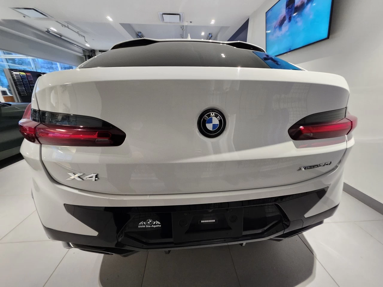 2023 BMW X4 xDrive30i Image principale