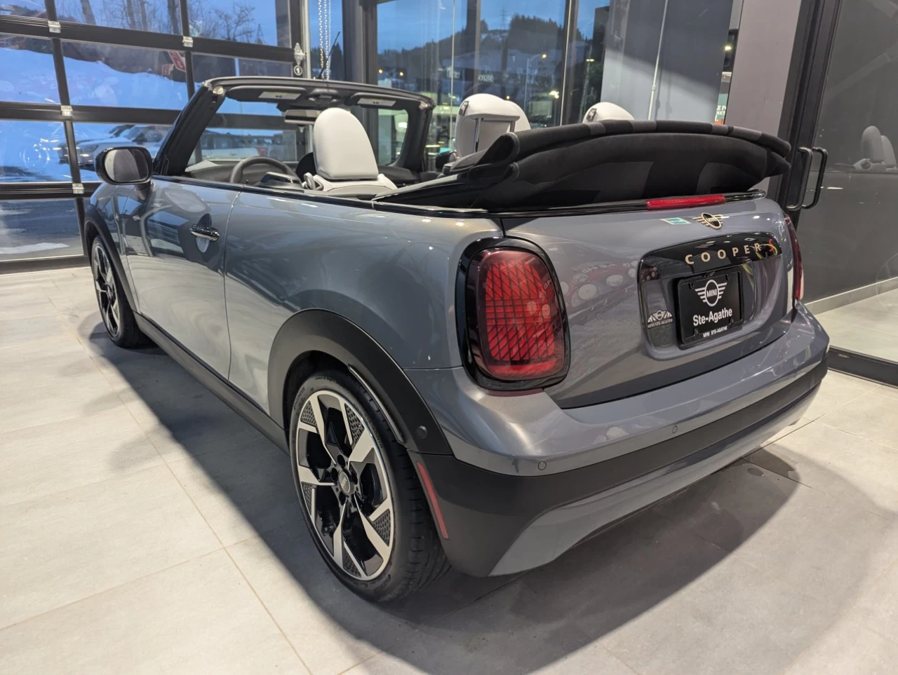 2025 Mini Cooper Cooper S Convertible Image principale