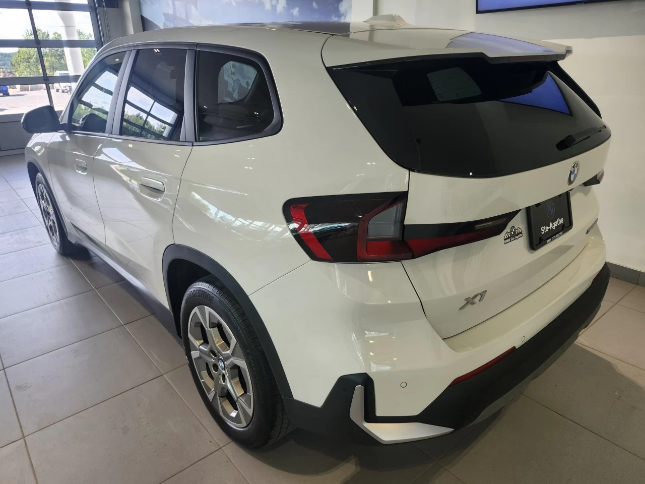 2023 BMW X1 xDrive28i Image principale