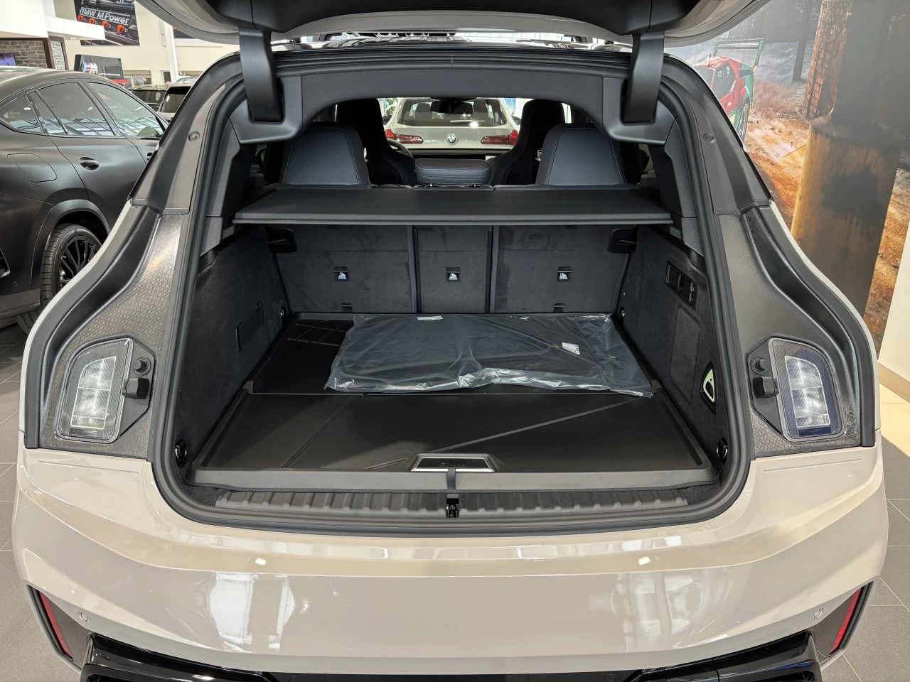 2026 BMW iX xDrive60 Image principale