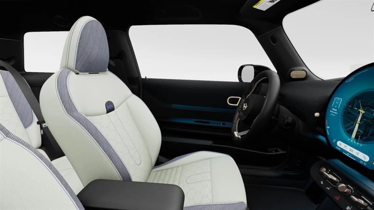 2025 MINI 3 Door Cooper S Image principale