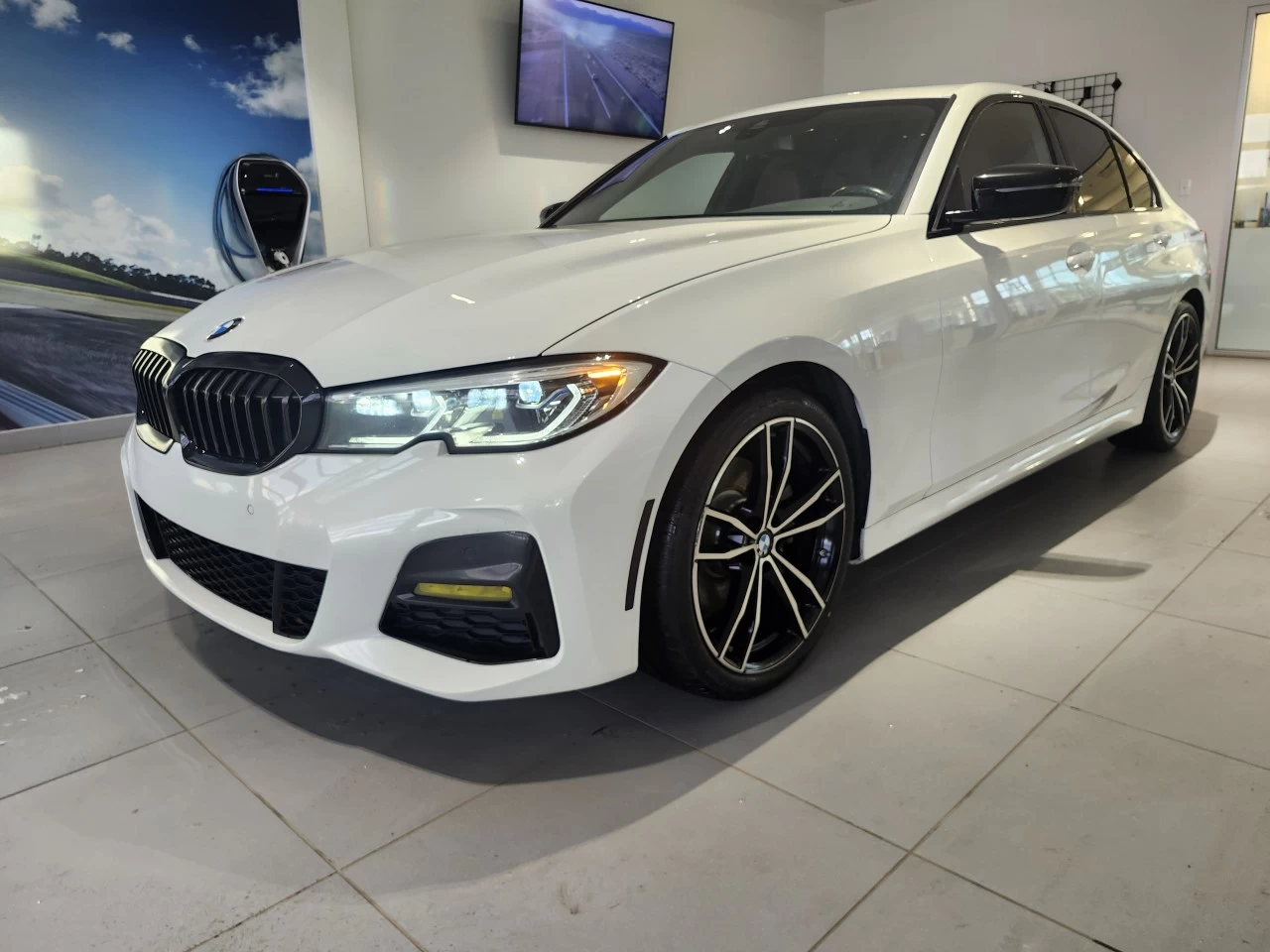 2022 BMW 3 series 330i xDrive Main Image