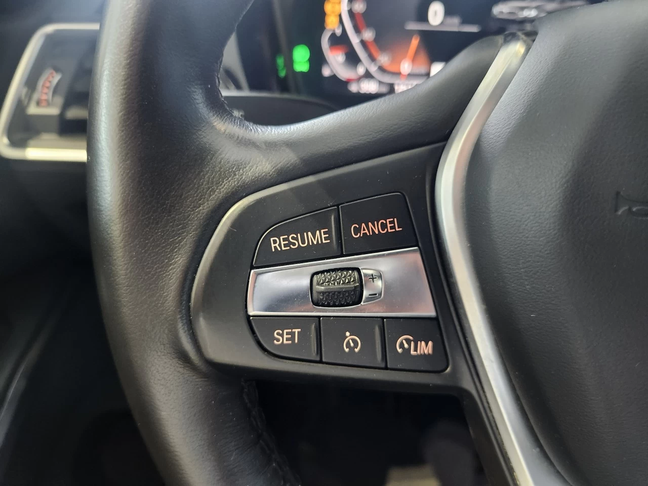 2022 BMW 3 Series 330i xDrive Image principale