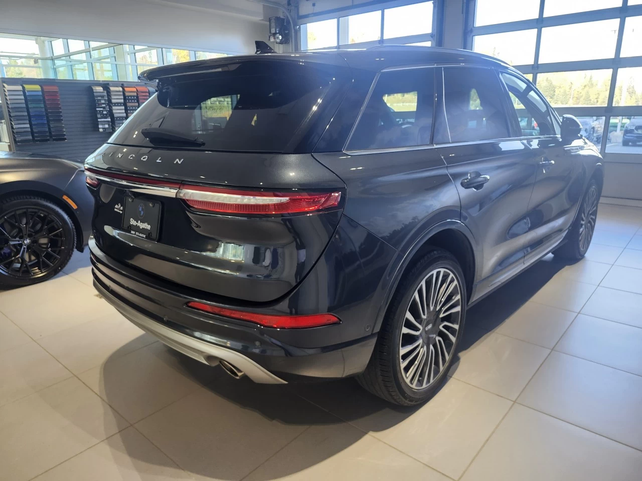 2020 Lincoln Corsair Reserve Main Image