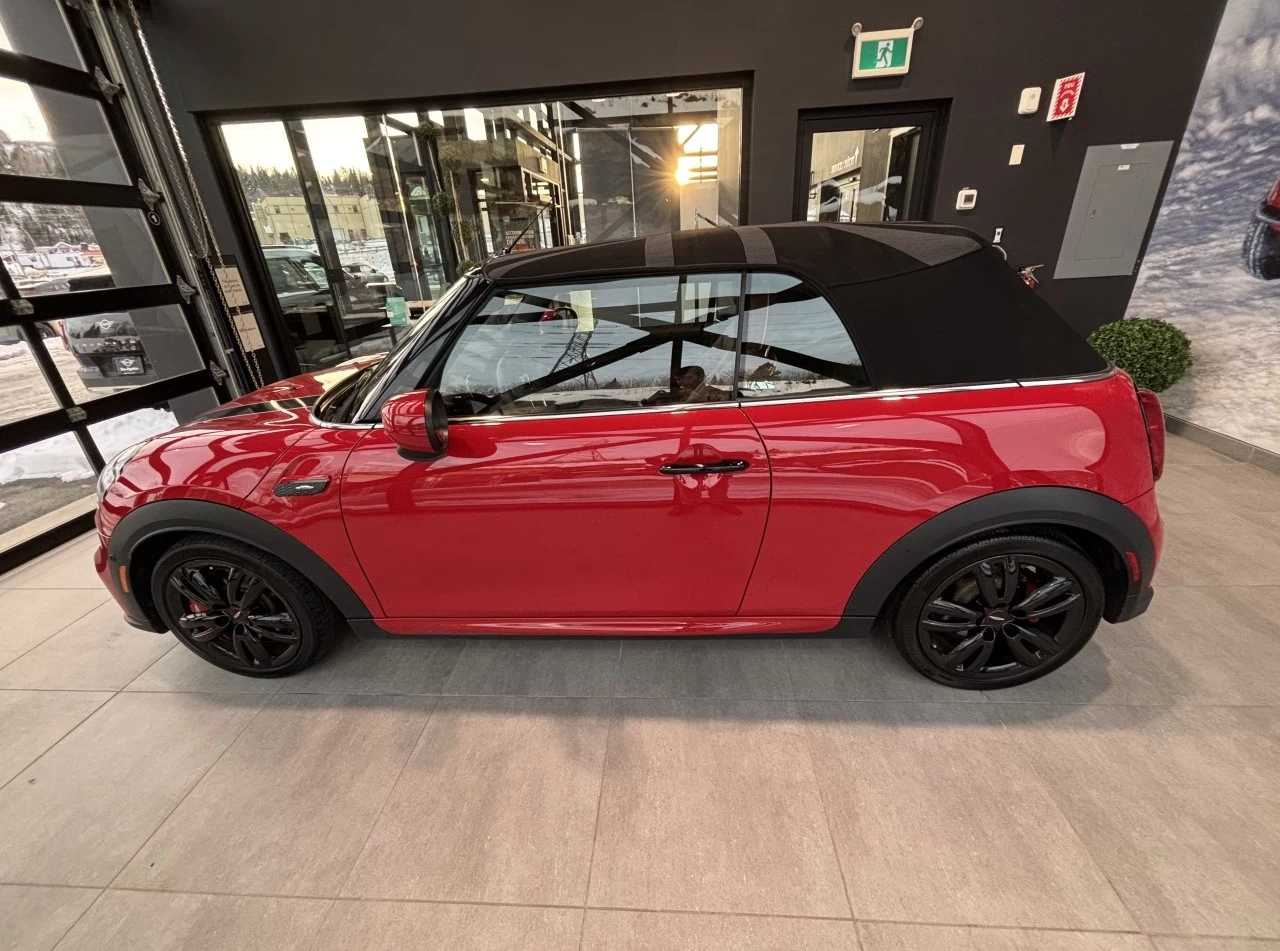 2024 Mini Cooper Convertible John Cooper Works Image principale