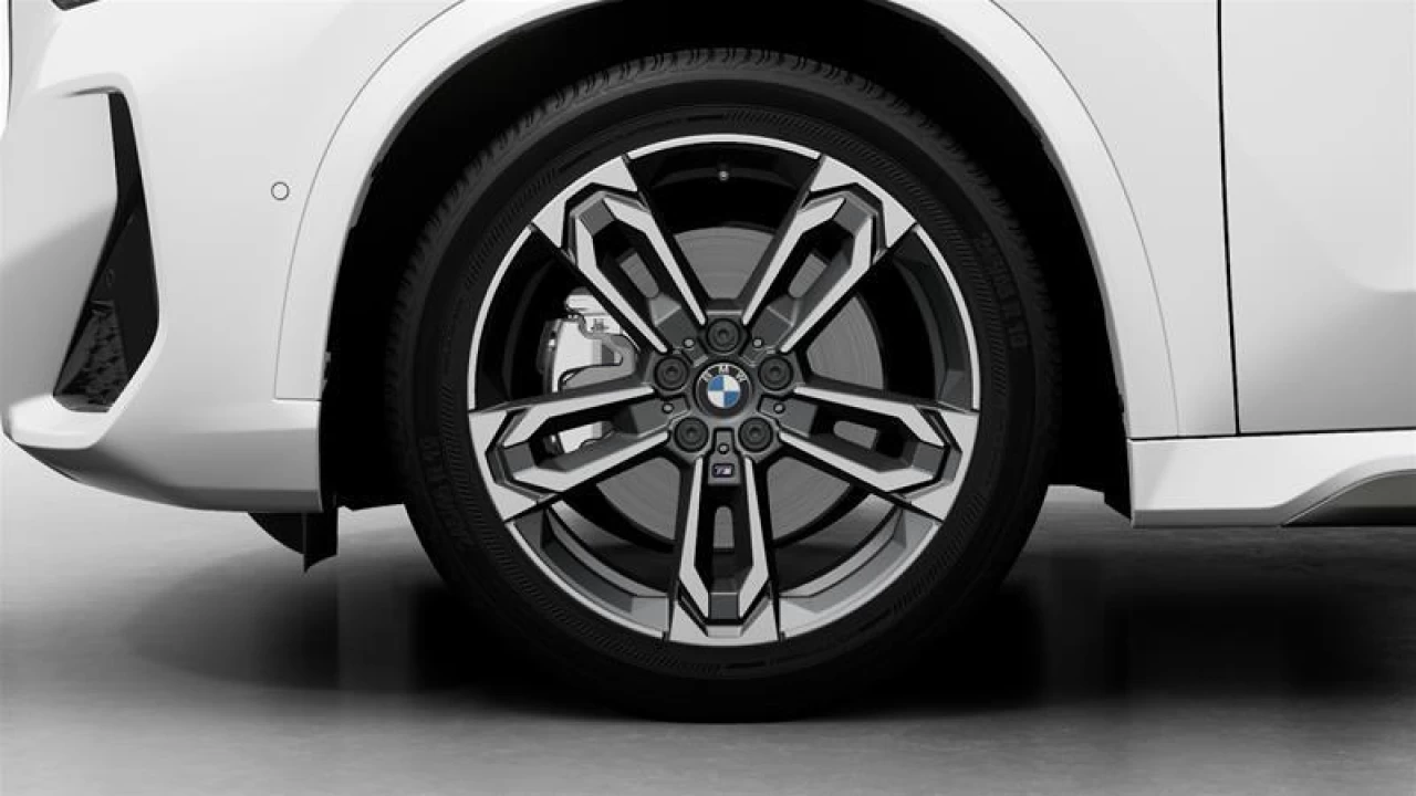 2025 BMW X1 xDrive28i M Sport Edition Image principale