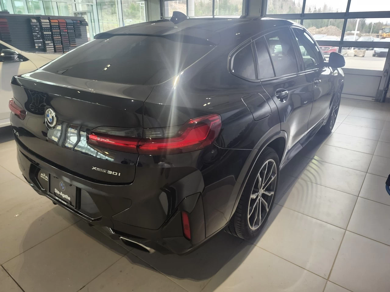 2022 BMW X4 xDrive30i Image principale