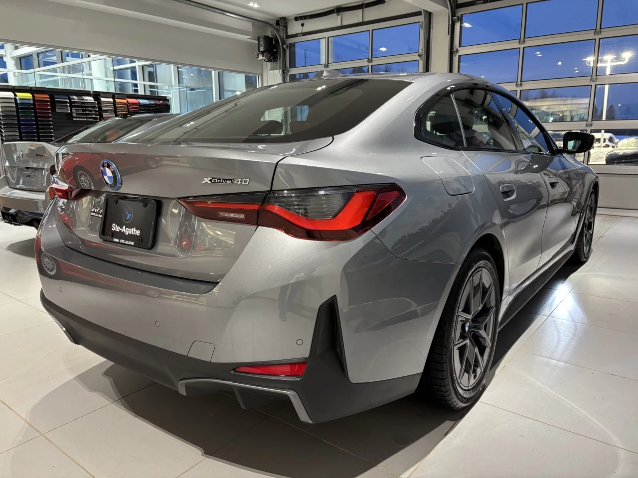 2025 BMW i4 xDrive40 Image principale