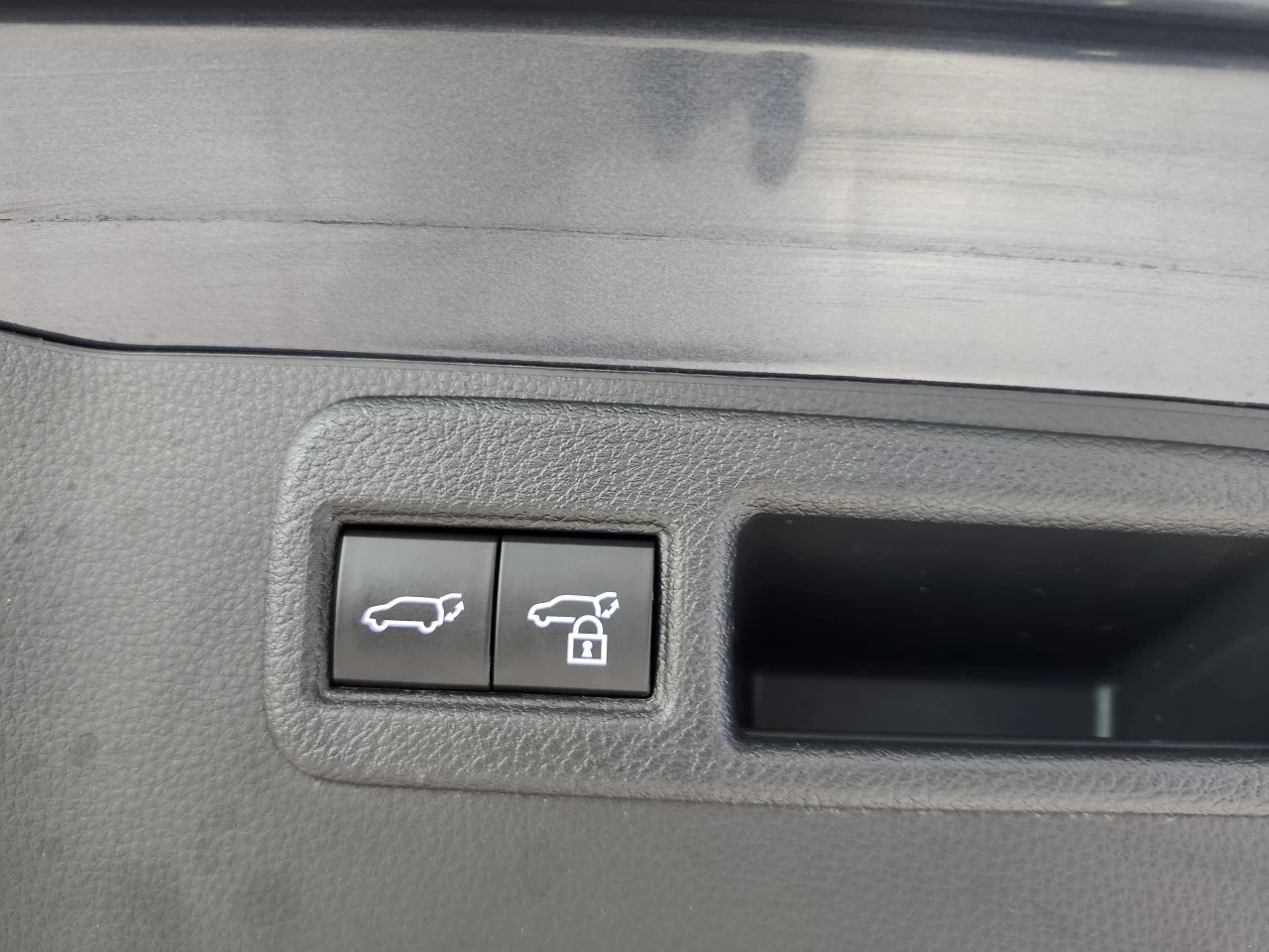 2022 Toyota Venza LE Main Image