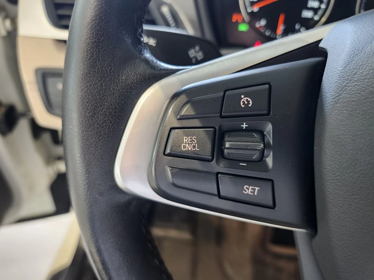 2022 BMW X1 xDrive28i Image principale