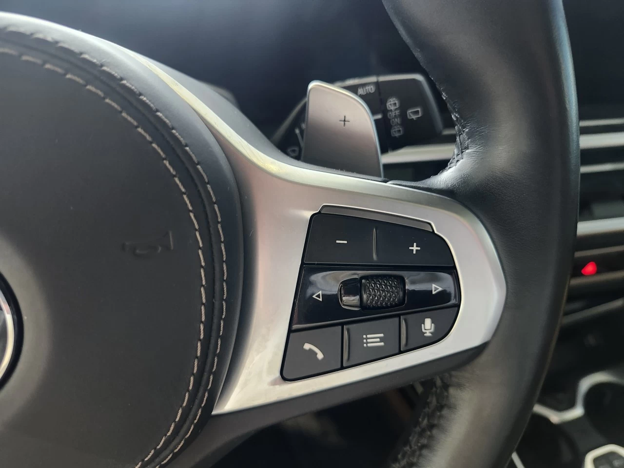 2023 BMW X7 xDrive40i Main Image