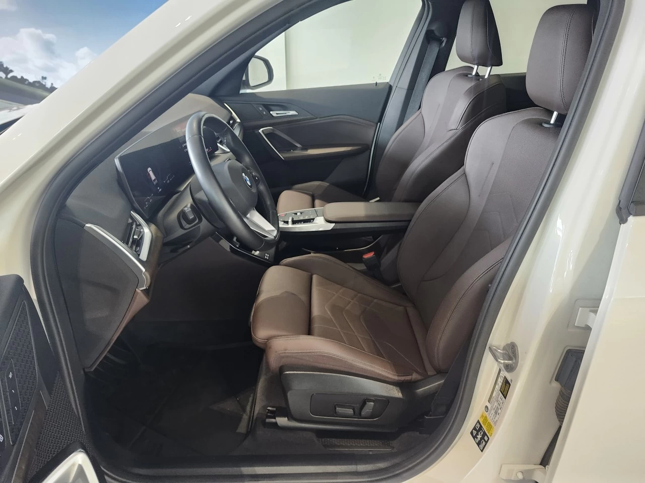 2023 BMW X1 xDrive28i Image principale