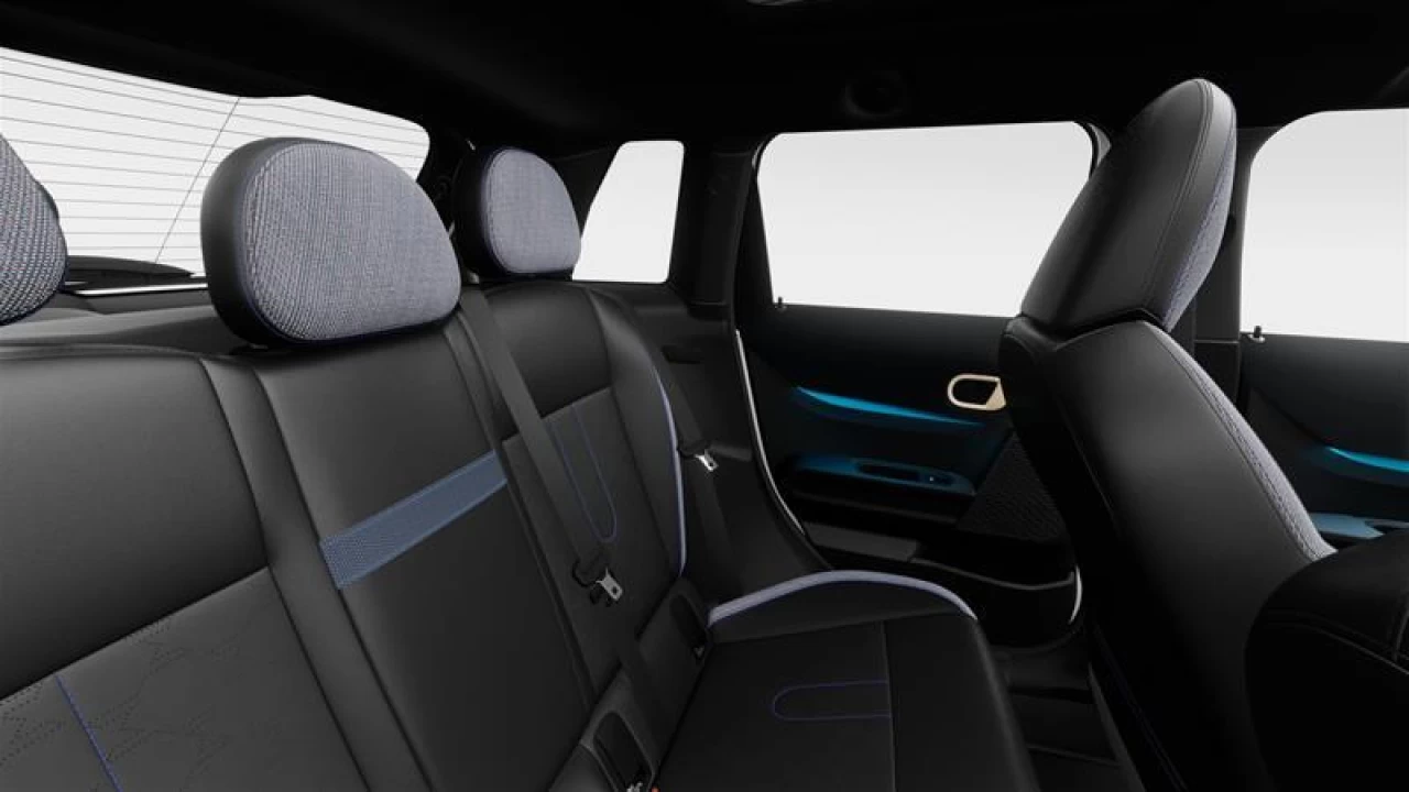 2026 MINI 5 Door Cooper C FWD Image principale