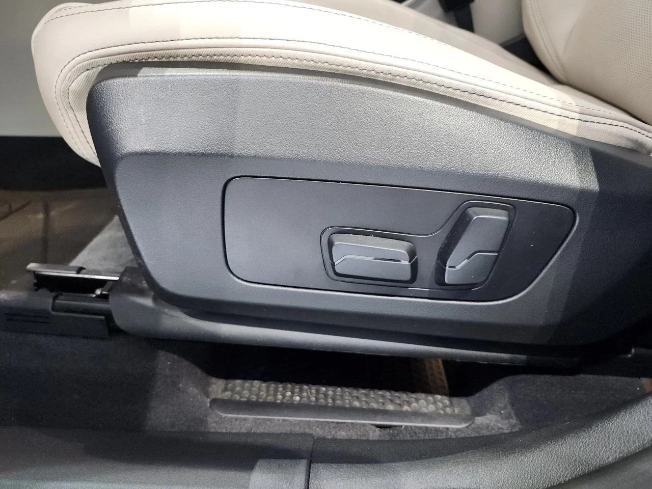 2023 BMW X1 xDrive28i Image principale