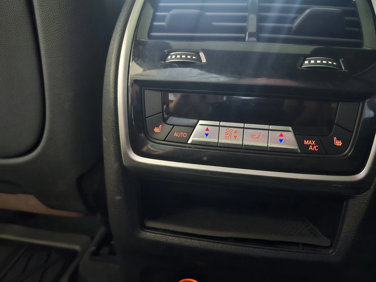 2023 BMW X7 xDrive40i Main Image