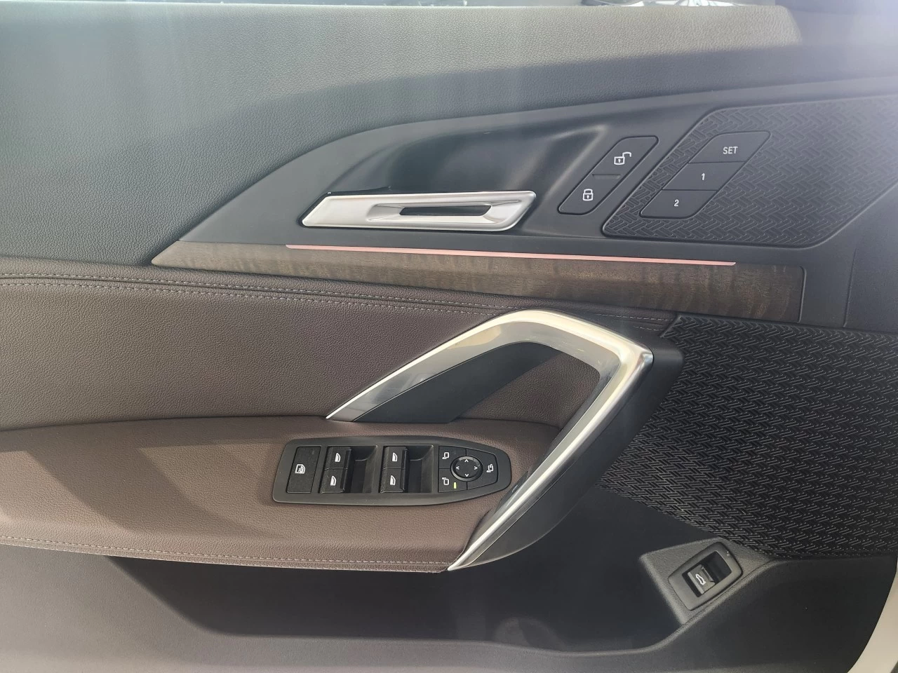 2023 BMW X1 xDrive28i Image principale