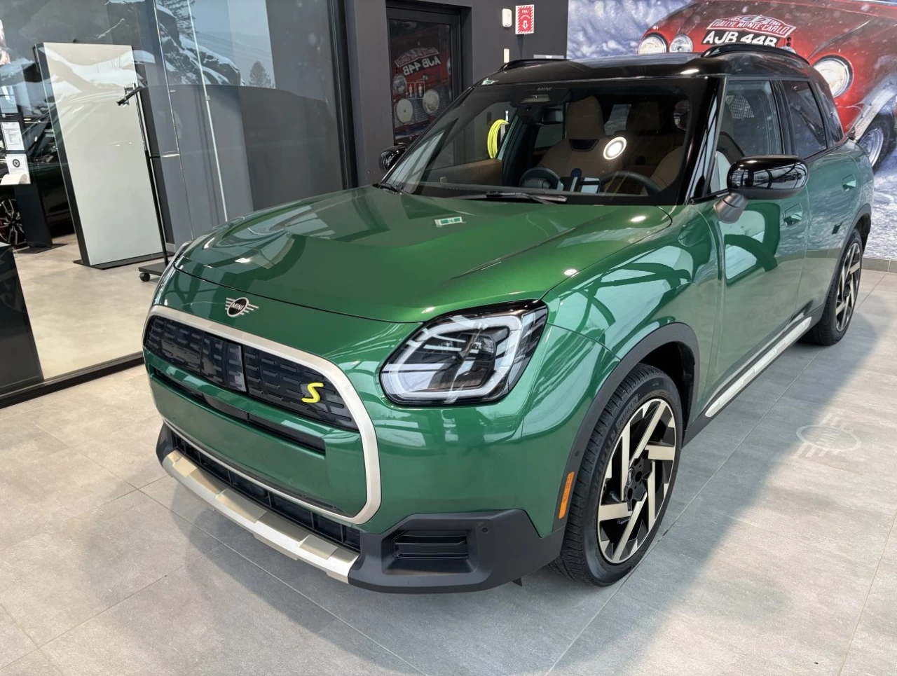 2025 Mini Cooper Countryman SE Main Image