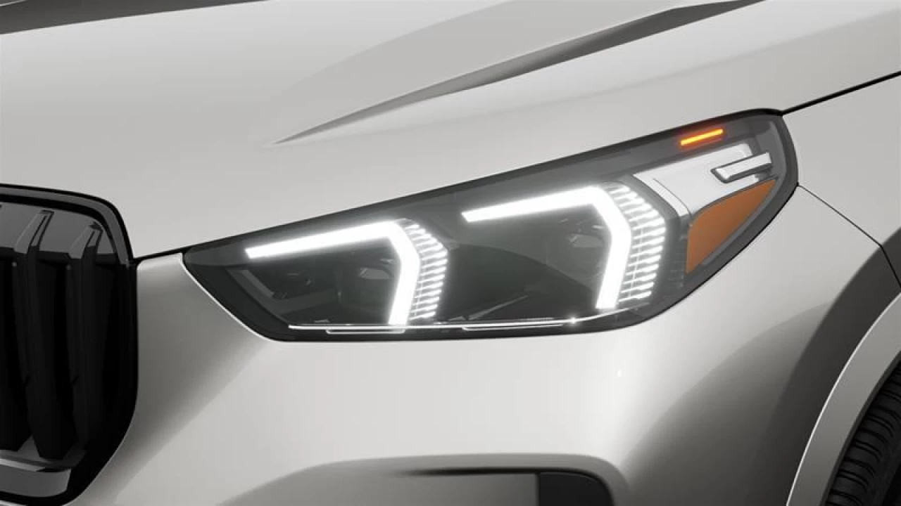 2025 BMW X1 xDrive28i Image principale